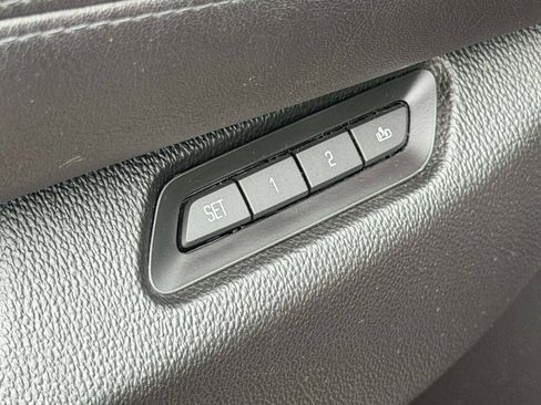 Used 2015 Cadillac Escalade ESV Premium AWD/4WD image 29
