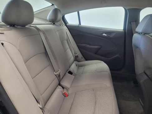 Used 2018 Chevrolet Cruze LS image 19