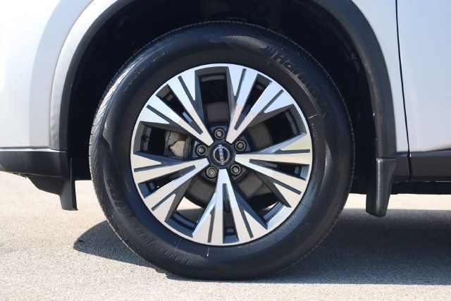 Used 2023 Nissan Rogue SV AWD/4WD image 9