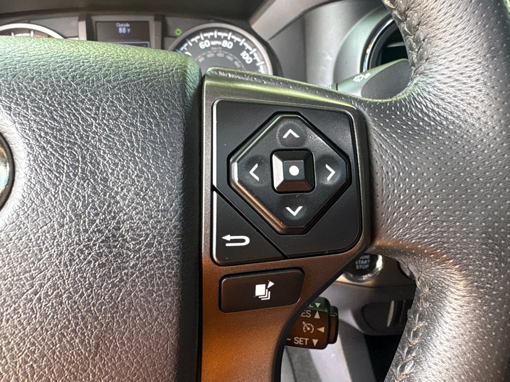 Used 2017 Toyota Tacoma TRD Sport w/ Premium & Technology Package AWD/4WD image 18
