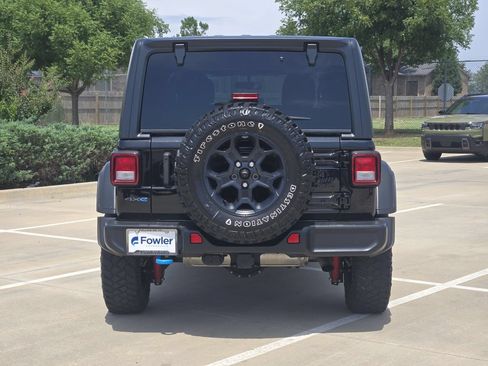 Used 2023 Jeep Wrangler Unlimited w/ Cold Weather Group AWD/4WD image 6