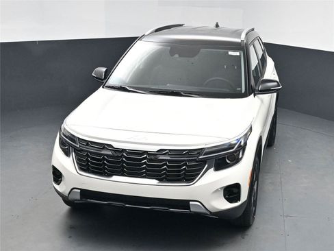 New 2026 Kia Seltos S image 17