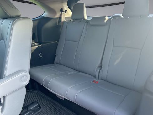 Certified 2026 Toyota Highlander Limited AWD/4WD image 30