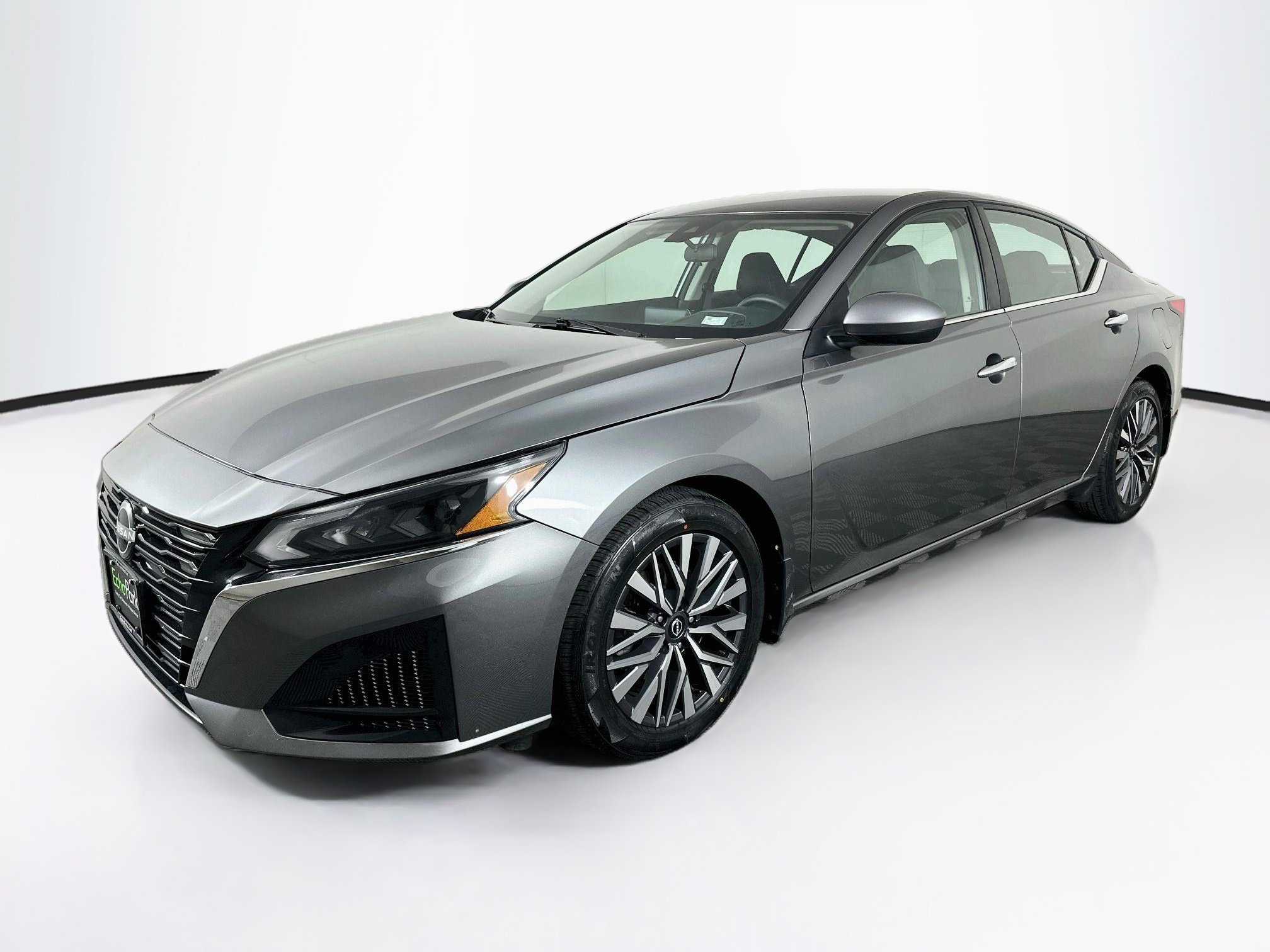Used 2023 Nissan Altima 2.5 SV FWD image 3