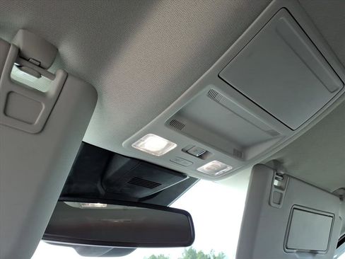 Used 2024 Ford Ranger XLT w/ FX4 Off-Road Package image 16