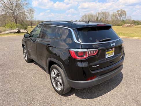 Used 2020 Jeep Compass Limited AWD/4WD image 3