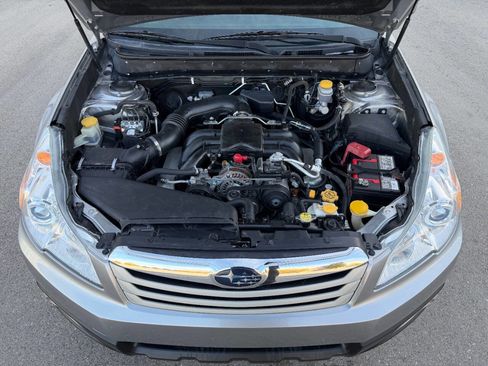 Used 2011 Subaru Outback 3.6R Limited image 29