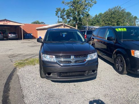 Used 2016 Dodge Journey SE w/ Flexible Seating Group FWD image 2