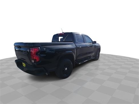 Used 2024 Chevrolet Colorado LT w/ LT Convenience Package image 8