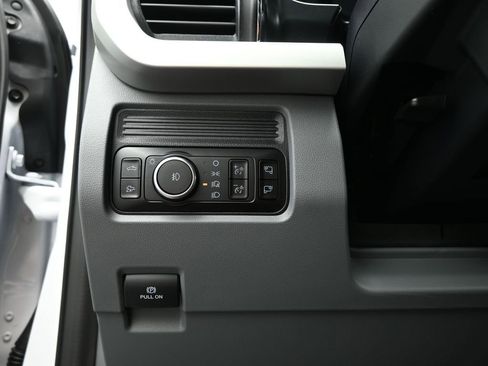 New 2026 Ford F250 XLT w/ XLT Premium Package image 11