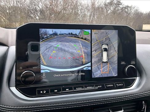 Used 2023 Nissan Rogue SL w/ SL Premium Package image 21