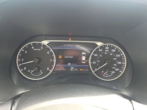 Used 2025 Nissan Sentra SV FWD image 15