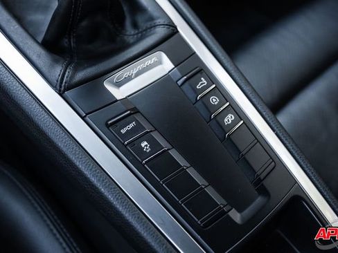 Used 2016 Porsche Cayman image 18