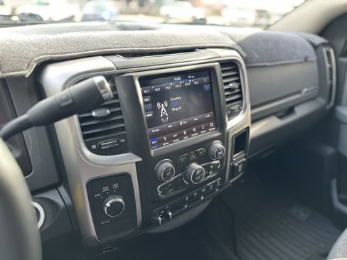 Used 2018 RAM 2500 Big Horn image 18