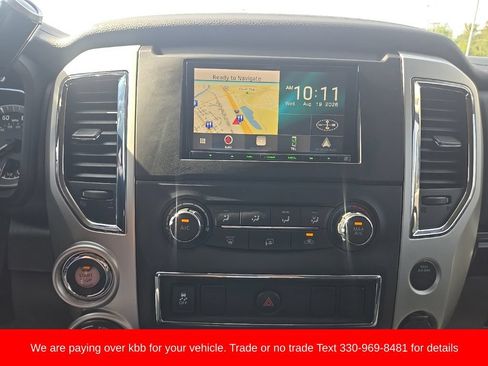 Used 2018 Nissan Titan SV AWD/4WD image 18