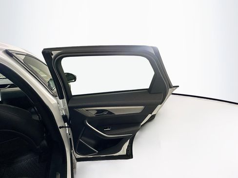 Used 2025 Jaguar F-PACE R-Dynamic S image 32