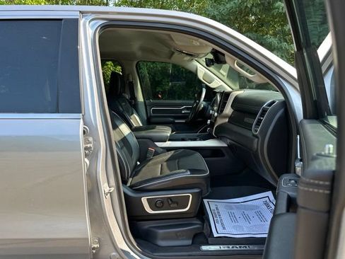 Used 2022 RAM 1500 Laramie AWD/4WD image 15