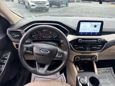 Used 2020 Ford Escape SE AWD/4WD image 16