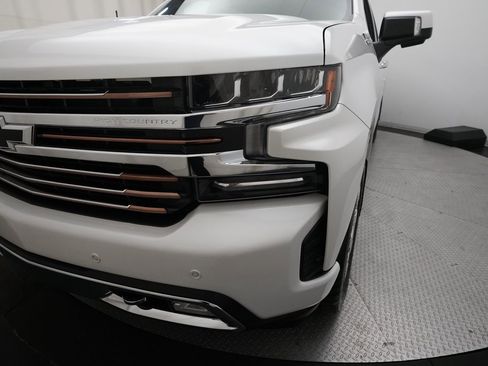 Used 2022 Chevrolet Silverado 1500 High Country image 22