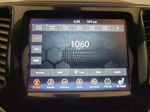 Used 2019 Jeep Cherokee Limited AWD/4WD image 25