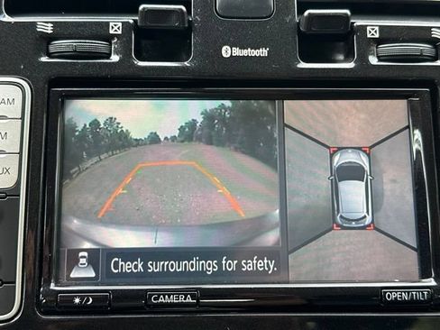 Used 2016 Nissan Leaf SL w/ Premium Package FWD image 36