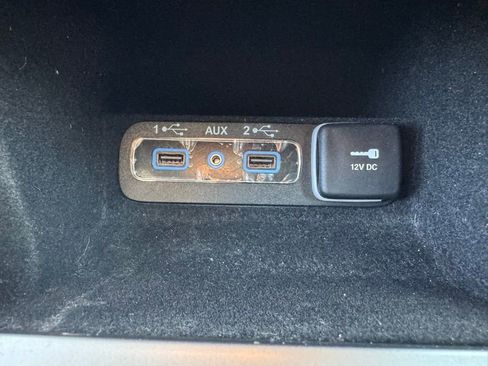 Used 2019 Jeep Grand Cherokee Altitude image 26