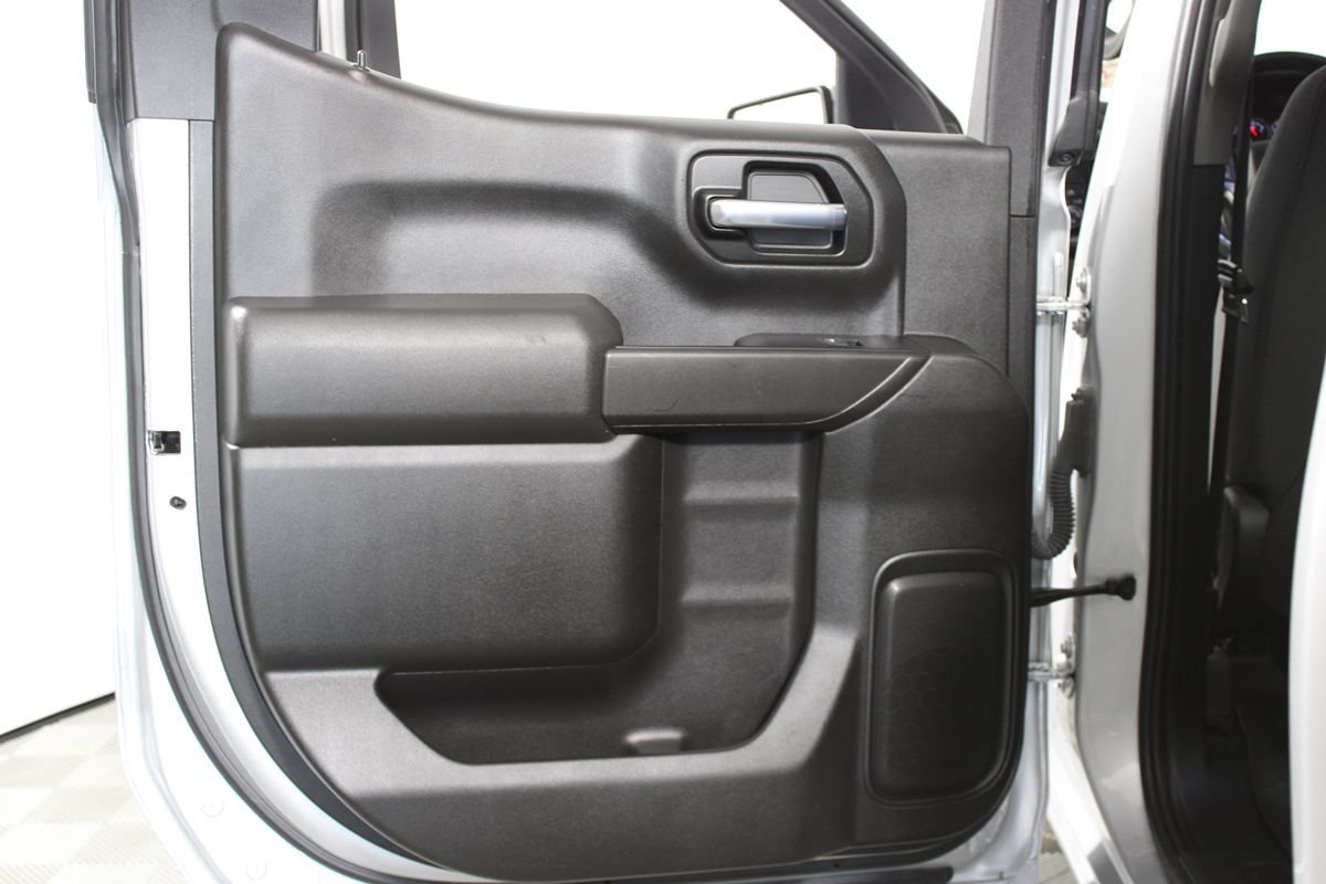 Used 2022 Chevrolet Silverado 1500 LT w/ LPO, Dark Essentials Package RWD image 10