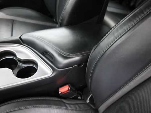 Used 2023 Dodge Challenger SXT w/ Plus Package image 14