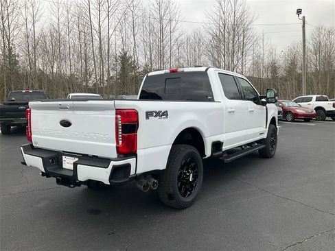 New 2026 Ford F250 Lariat w/ Black Appearance Package image 5