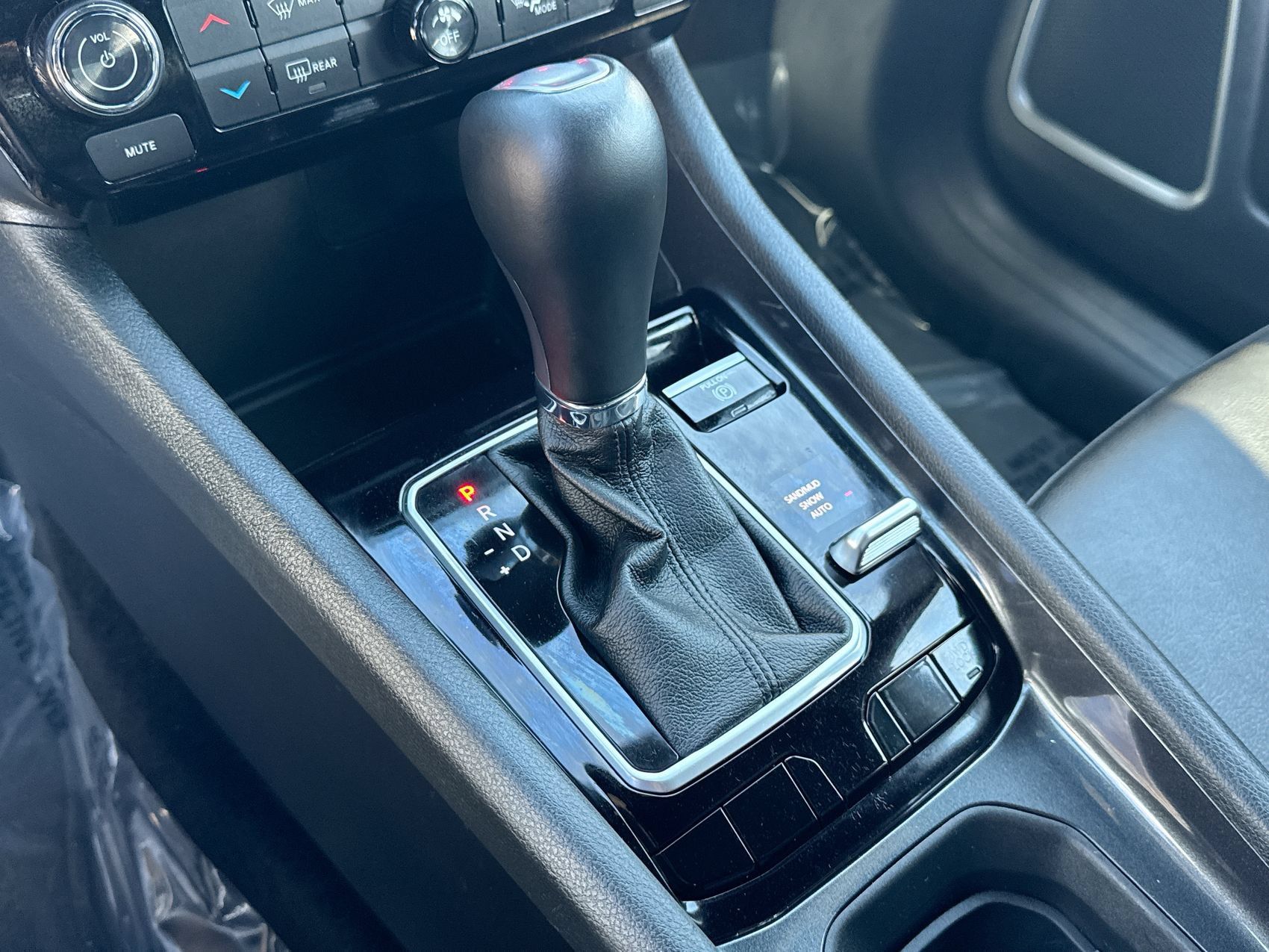 Used 2025 Jeep Compass Latitude AWD/4WD image 19