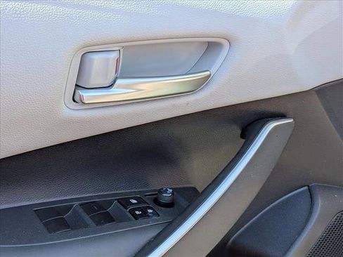 Used 2024 Toyota Corolla SE image 7