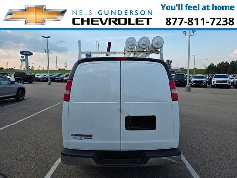 Used 2016 Chevrolet Express 3500 image 5