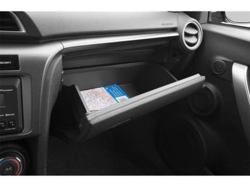 Used 2015 Scion tC FWD image 17