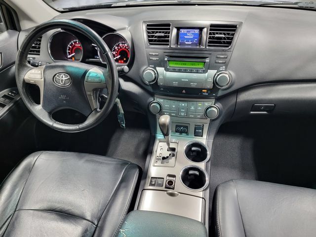 Used 2010 Toyota Highlander SE AWD/4WD image 30