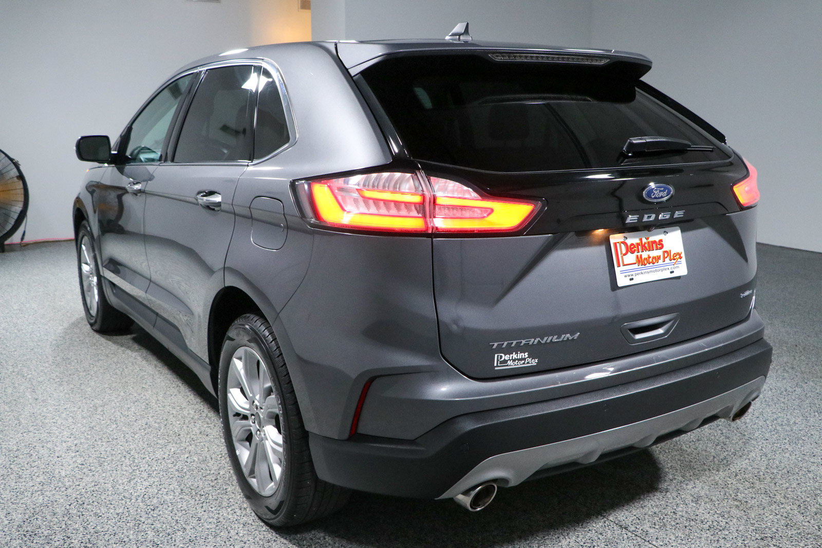 Used 2023 Ford Edge Titanium AWD/4WD image 9