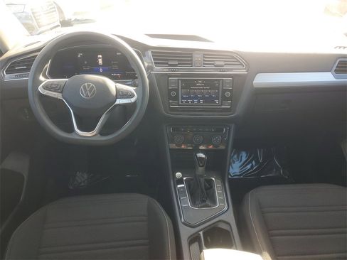 Used 2023 Volkswagen Tiguan S image 9