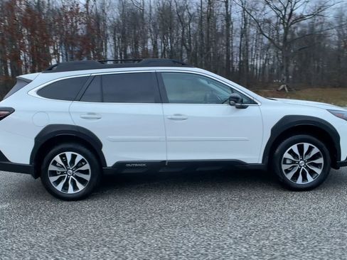 Used 2025 Subaru Outback Limited image 10