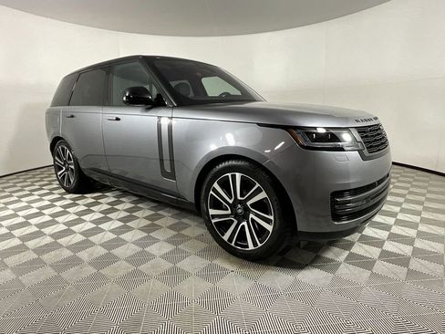 Certified 2023 Land Rover Range Rover SE image 6