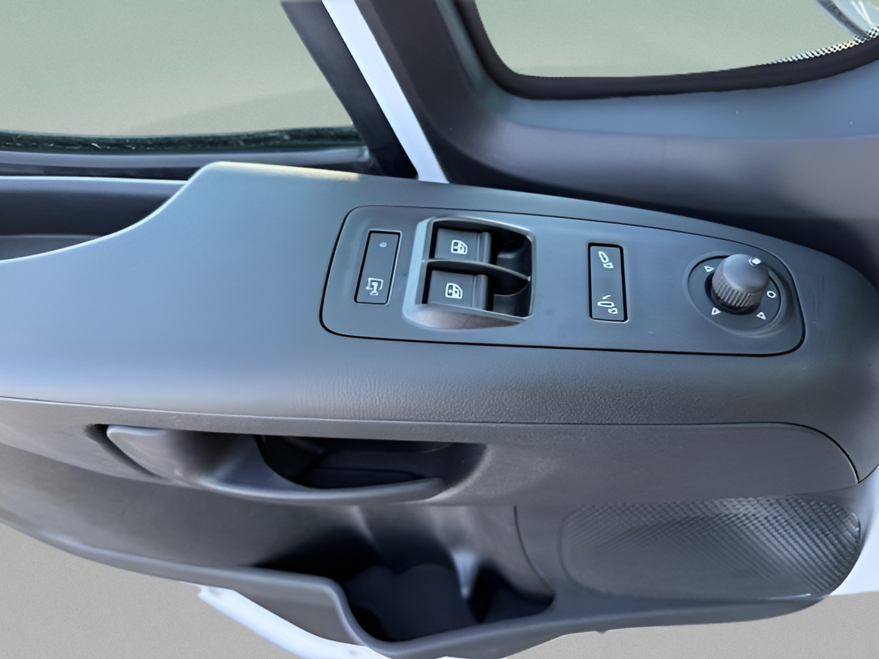 New 2025 RAM ProMaster 1500 w/ Convenience Group FWD image 29