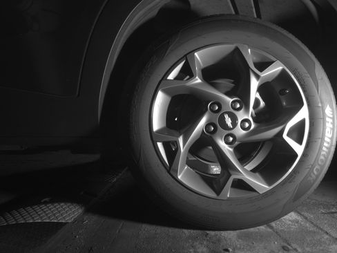 Used 2025 Chevrolet Trax LT w/ LT Convenience Package image 14