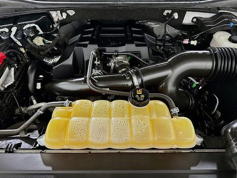 Used 2018 Ford F150 XLT w/ Equipment Group 302A Luxury image 29