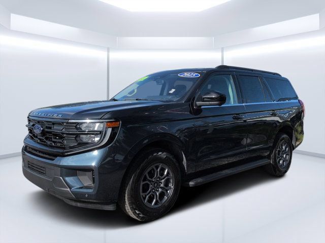 Used 2025 Ford Expedition Active RWD image 7
