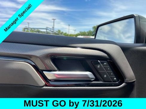 Used 2025 Chevrolet Silverado 1500 ZR2 AWD/4WD image 12