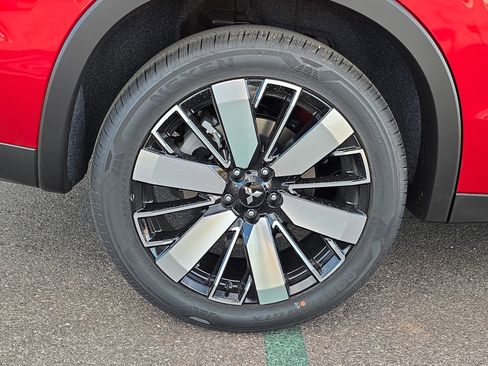 New 2026 Mitsubishi Outlander SE image 8