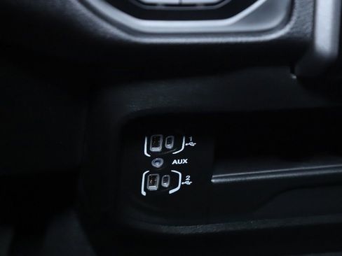 Used 2025 RAM 2500 Big Horn AWD/4WD image 27