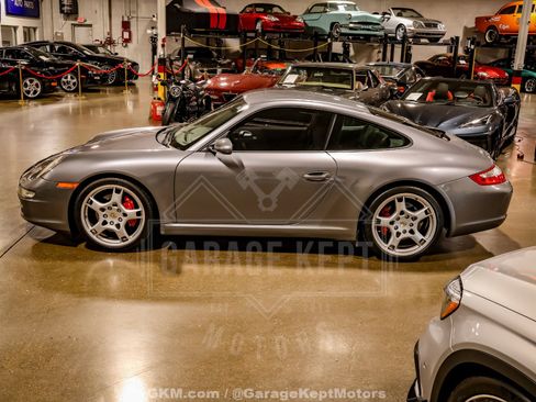 Used 2005 Porsche 911 Carrera S RWD image 5