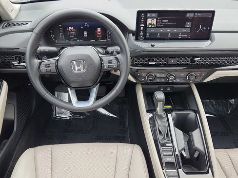 Certified 2023 Honda Accord Touring image 11