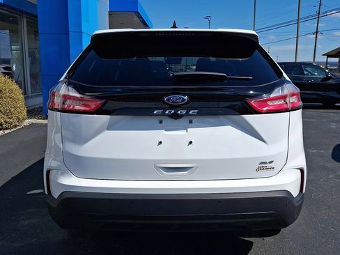 Used 2021 Ford Edge SE image 5
