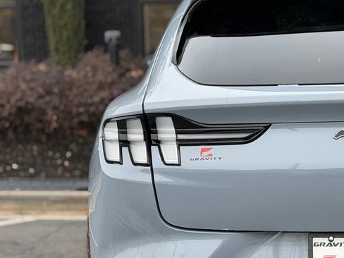 Used 2024 Ford Mustang Mach-E Premium image 15