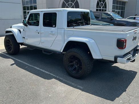 Used 2021 Jeep Gladiator Overland AWD/4WD image 2